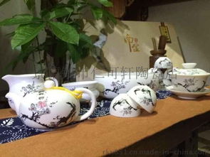 梅花韻致，茶香沁心——景德鎮(zhèn)仁可軒14頭梅花帶茶夾茶具套裝賞析